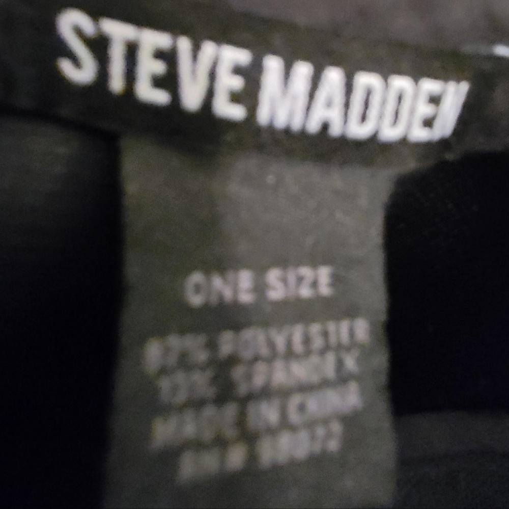 Steve Madden Black Cap - Picture 6 of 6
